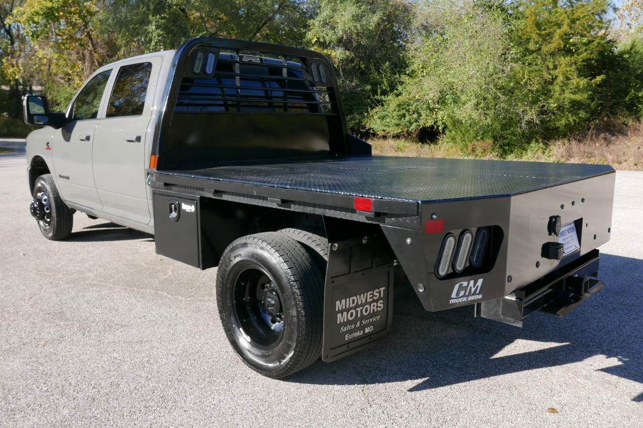 Used 2026 RAM 3500 Laramie w/ Night Edition AWD/4WD image 8