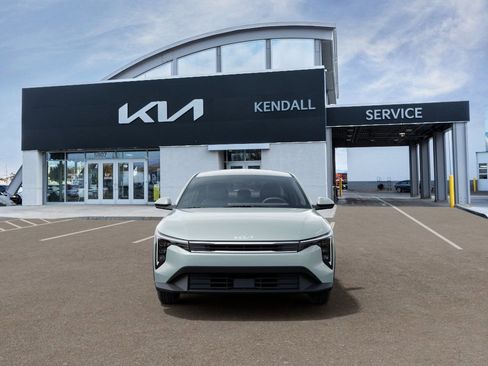 New 2026 Kia K4 LXS FWD image 2