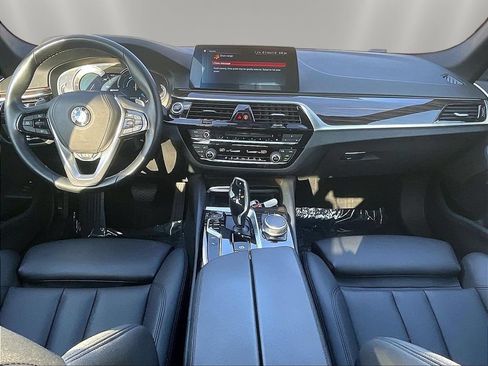 Used 2019 BMW 530e xDrive w/ Convenience Package AWD/4WD image 7