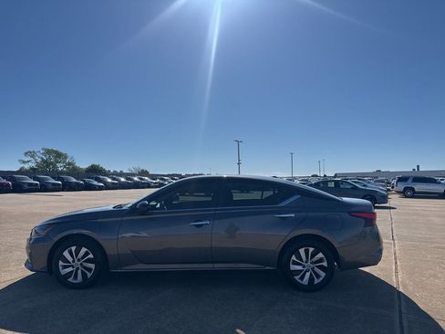 Certified 2025 Nissan Altima 2.5 S image 12