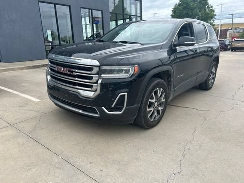 Used 2023 GMC Acadia SLE FWD image 3