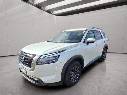 Used 2024 Nissan Pathfinder SV