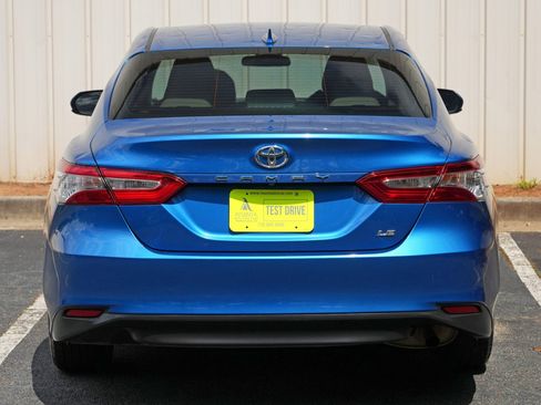 Used 2019 Toyota Camry LE FWD image 43