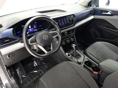 Used 2023 Volkswagen Taos SE w/ Panoramic Sunroof Package AWD/4WD image 13