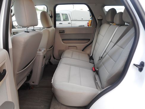 Used 2010 Ford Escape 4WD Hybrid image 15