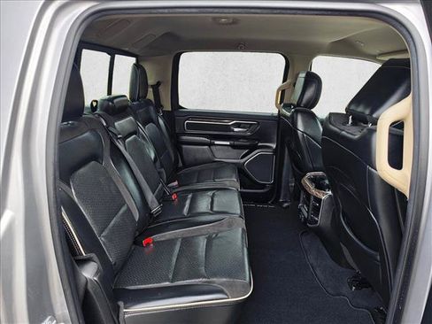 Used 2019 RAM 1500 Laramie AWD/4WD image 11