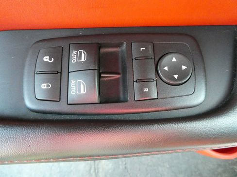 Used 2016 Dodge Challenger SXT Plus image 19