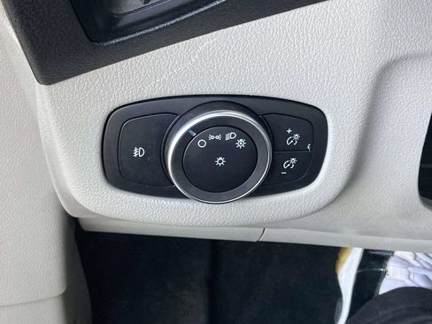 Used 2023 Ford Transit Connect XLT FWD image 27