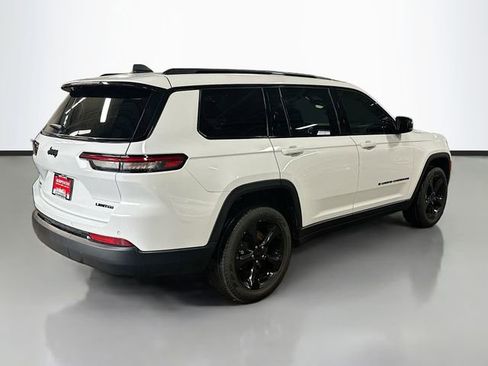 Used 2024 Jeep Grand Cherokee L Limited w/ Black Appearance Package image 6