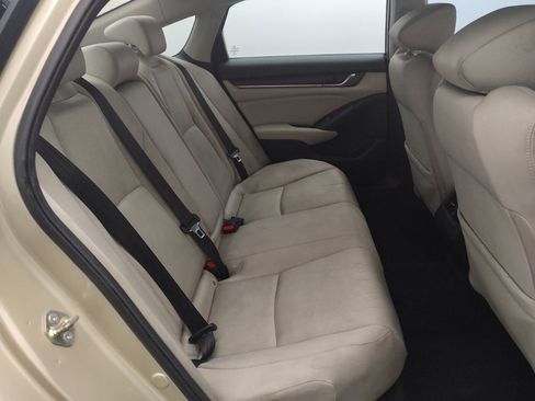 Used 2020 Honda Accord EX image 19