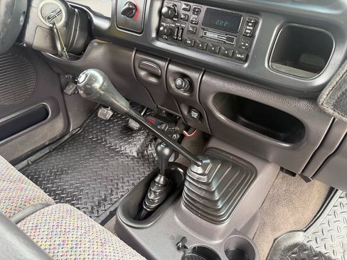 Used 2001 Dodge Ram 3500 Truck 4x4 Quad Cab image 2