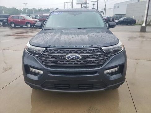 Used 2023 Ford Explorer XLT w/ Equipment Group 202A AWD/4WD image 11