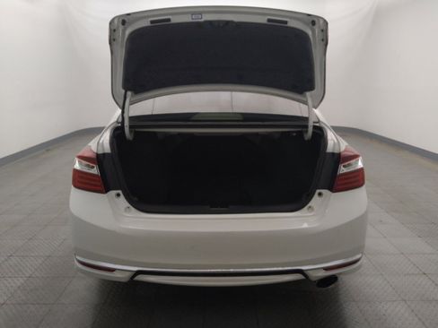 Used 2017 Honda Accord LX image 29