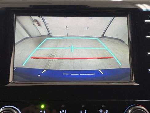 Used 2019 Toyota Camry LE FWD image 14