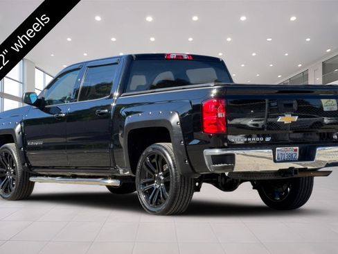 Used 2018 Chevrolet Silverado 1500 LT w/ LT Eassist Package RWD image 6