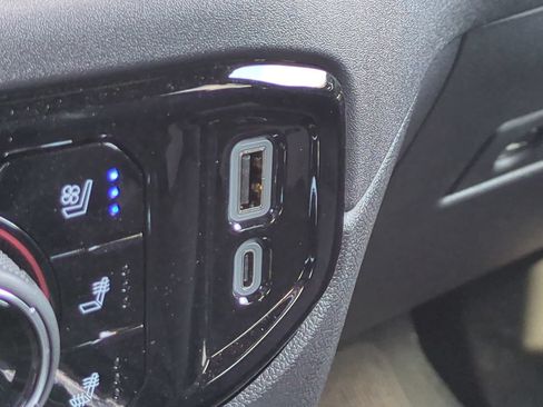 Used 2025 Chevrolet Silverado 1500 High Country RWD image 21