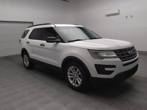Used 2016 Ford Explorer image 13