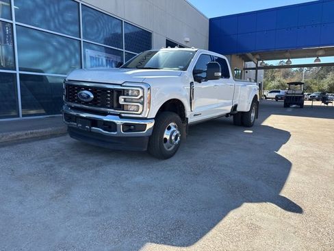 Used 2025 Ford F350 Lariat image 4