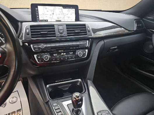 Used 2018 BMW M4 Coupe RWD image 4