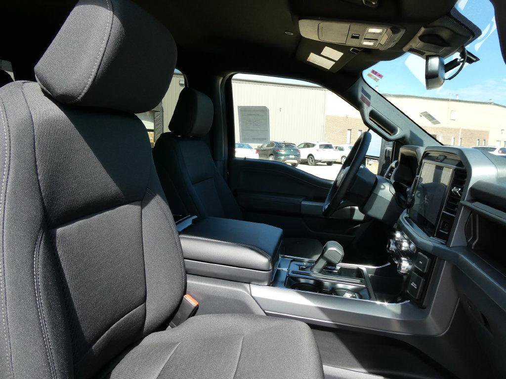 New 2026 Ford F150 XLT w/ Equipment Group 302A MID AWD/4WD image 11