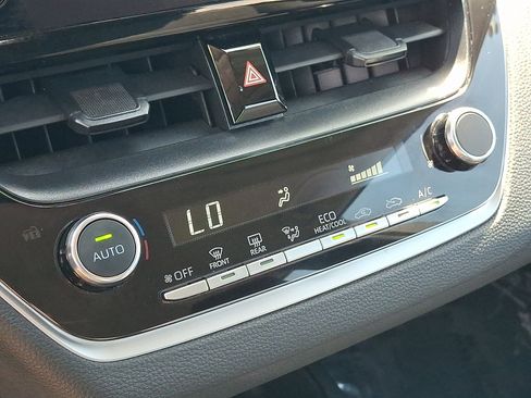 Used 2024 Toyota Corolla LE FWD image 16