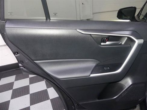 Used 2021 Toyota RAV4 XLE w/ Convenience Package AWD/4WD image 25