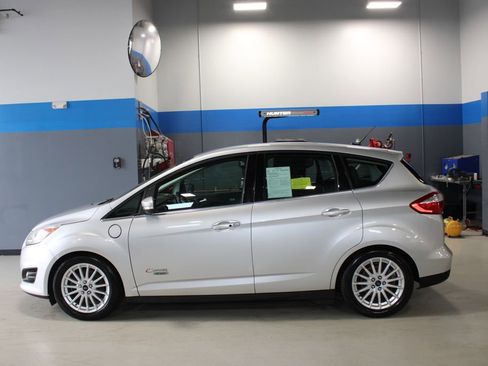Used 2016 Ford C-MAX Energi SEL w/ Equipment Group 302A FWD image 15