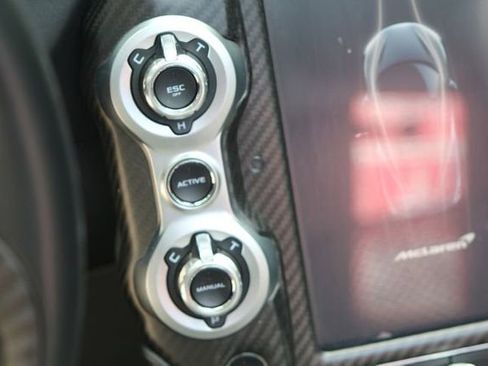 Used 2020 McLaren 720S Spider image 29