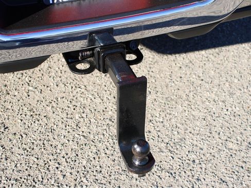 Used 2022 RAM 2500 Tradesman w/ Chrome Appearance Group image 32