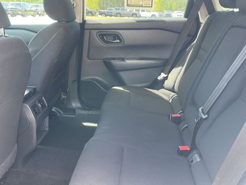 Used 2024 Nissan Rogue S image 24