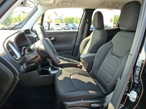 Certified 2022 Jeep Renegade Latitude image 16