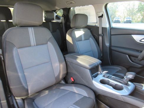 New 2025 Chevrolet Blazer LT image 8
