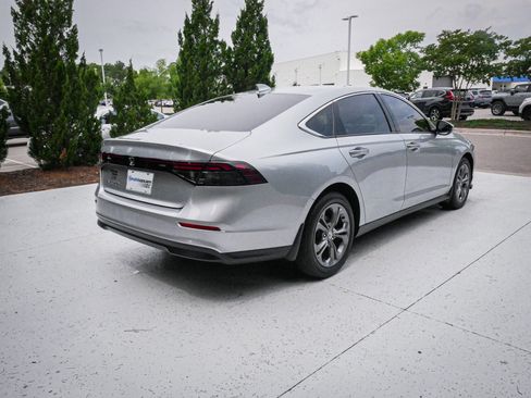 Used 2024 Honda Accord EX image 11
