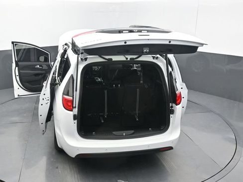 New 2025 Chrysler Voyager LX image 71