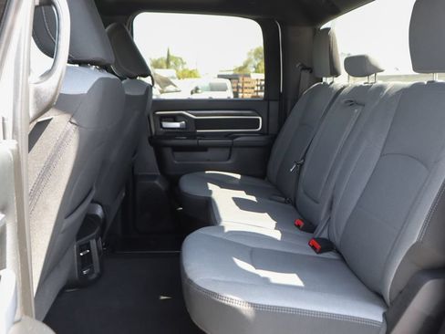 Used 2024 RAM 3500 Big Horn AWD/4WD image 38