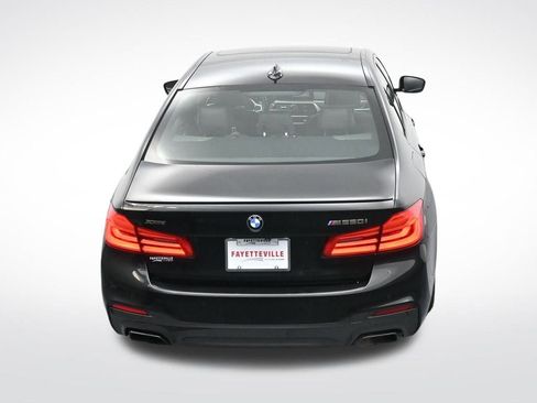 Used 2019 BMW M550i xDrive image 27