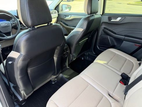 Certified 2022 Ford Escape Titanium w/ Class II Trailer Tow Package image 20