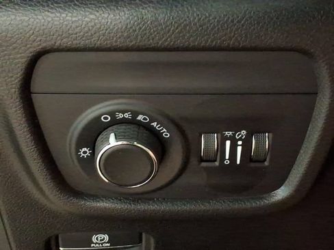 Used 2024 Jeep Grand Cherokee Altitude AWD/4WD image 13