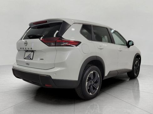 Used 2025 Nissan Rogue SV image 20