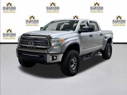 Used 2017 Toyota Tundra SR5 w/ SR5 Upgrade Package