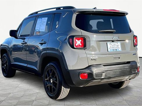 Used 2022 Jeep Renegade Latitude image 13