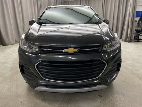 Used 2017 Chevrolet Trax LT w/ LT Convenience Package AWD/4WD image 14