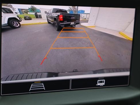 Used 2025 Chevrolet Silverado 2500 Custom w/ Custom Value Package image 15