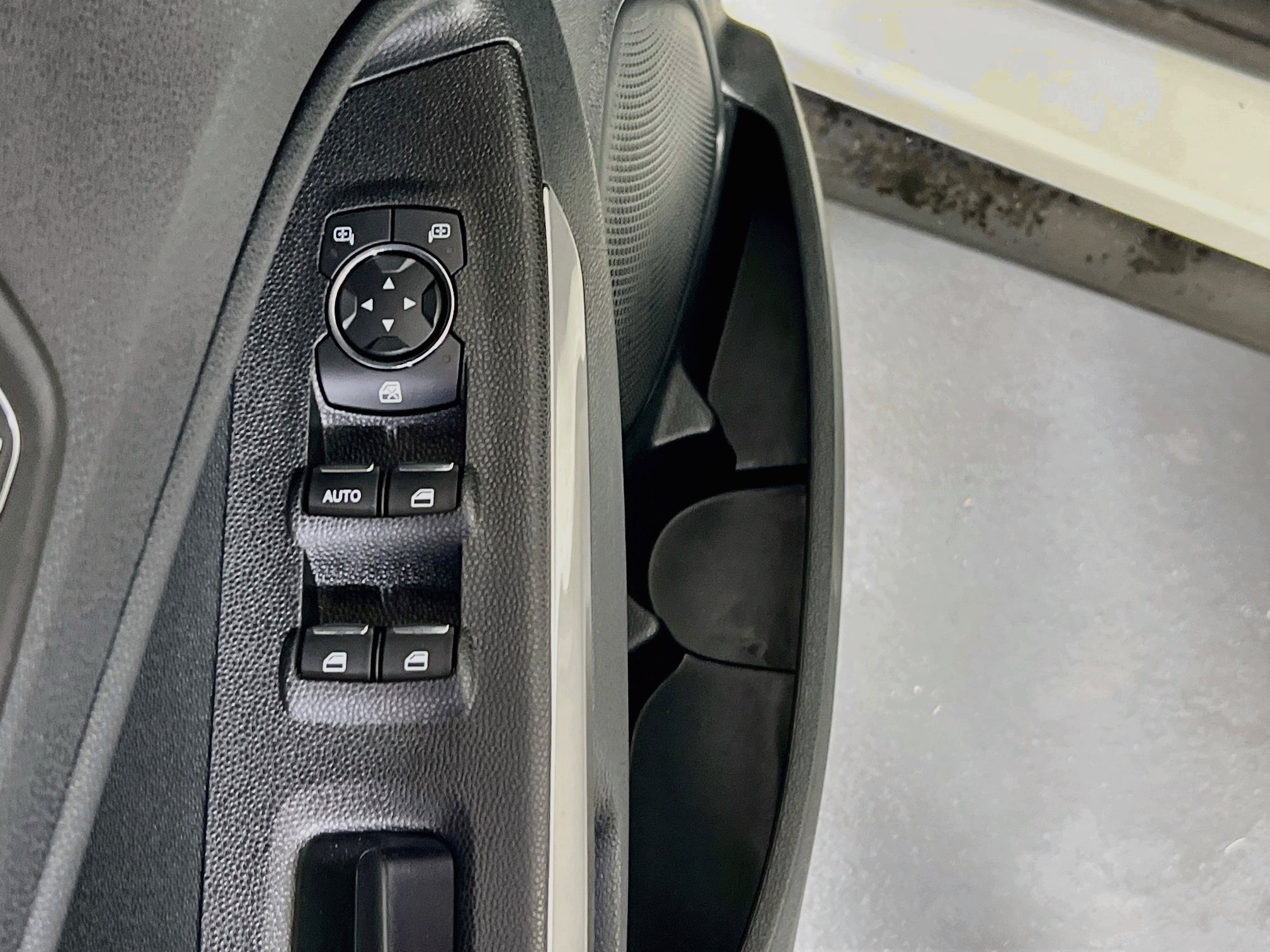 Used 2022 Ford EcoSport Titanium w/ Interior Protection Package AWD/4WD image 18