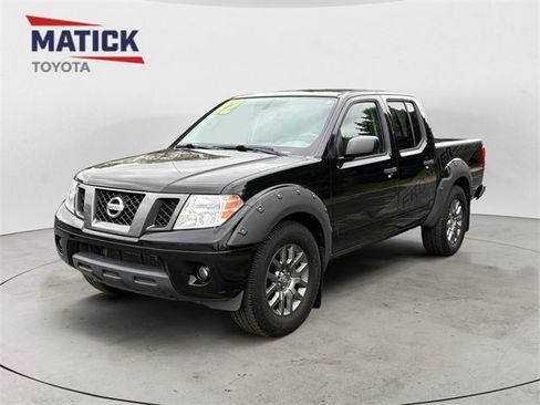 Used 2012 Nissan Frontier SV w/ Sport Appearance Pkg image 3