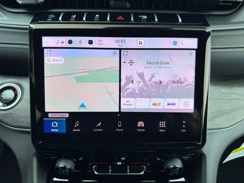 New 2025 Jeep Grand Cherokee Limited w/ Trailer Tow Package image 16