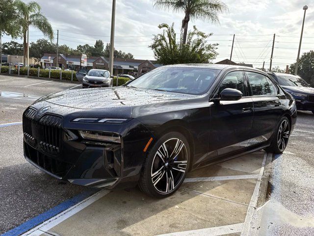 Certified 2023 BMW i7 xDrive60 AWD/4WD image 7