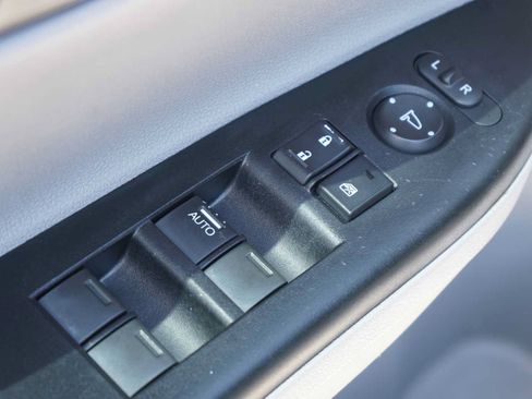 Used 2013 Honda Accord LX image 18