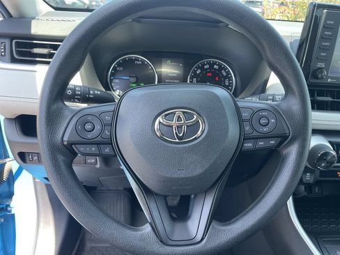 Used 2020 Toyota RAV4 XLE w/ Convenience Package AWD/4WD image 17