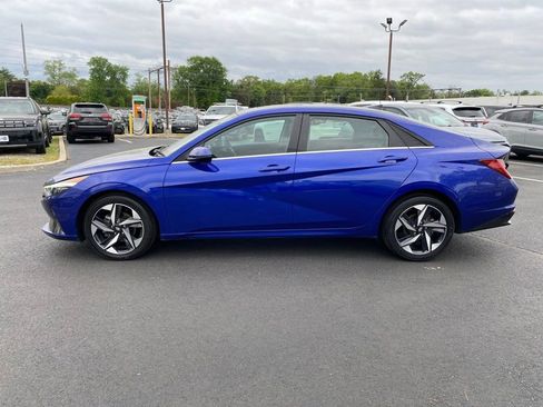 Certified 2023 Hyundai Elantra Limited FWD image 7